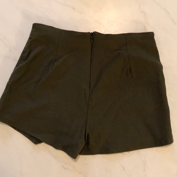 Skort - Picture 2 of 2